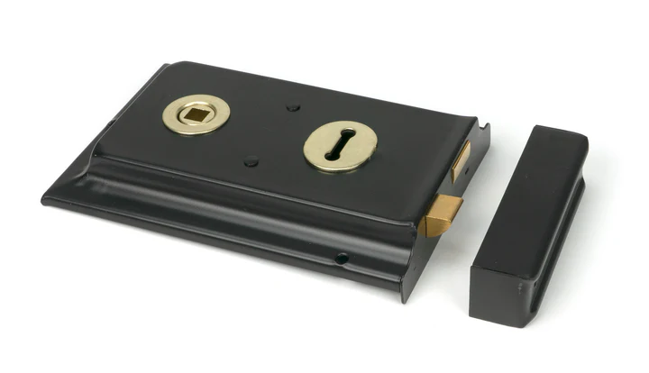 FTA 33299 BLACK RIM LOCK & CAST IRON COVER