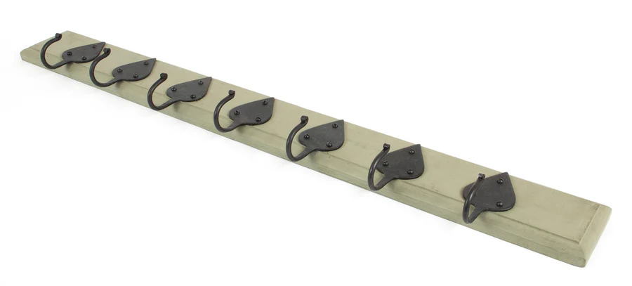 FTA 83747 OLIVE GREEN COTTAGE COAT RACK