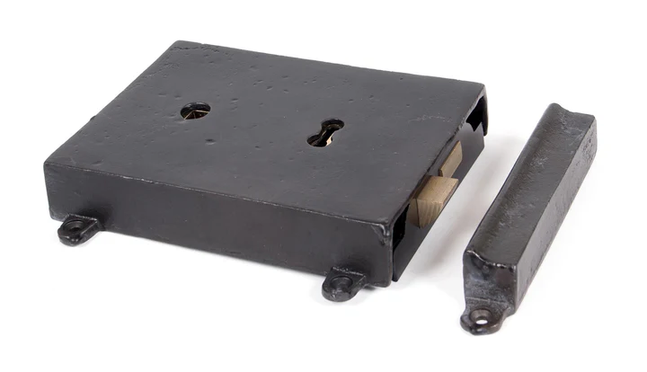 FTA 33180 BEESWAX RIM LOCK & CAST IRON COVER
