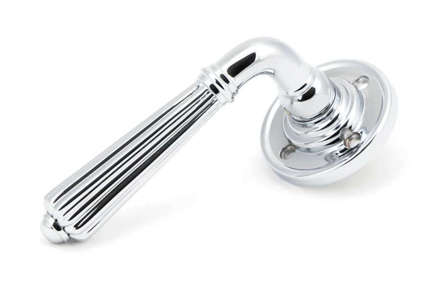 FTA 45315 POLISHED CHROME HINTON LEVER ON ROSE SET