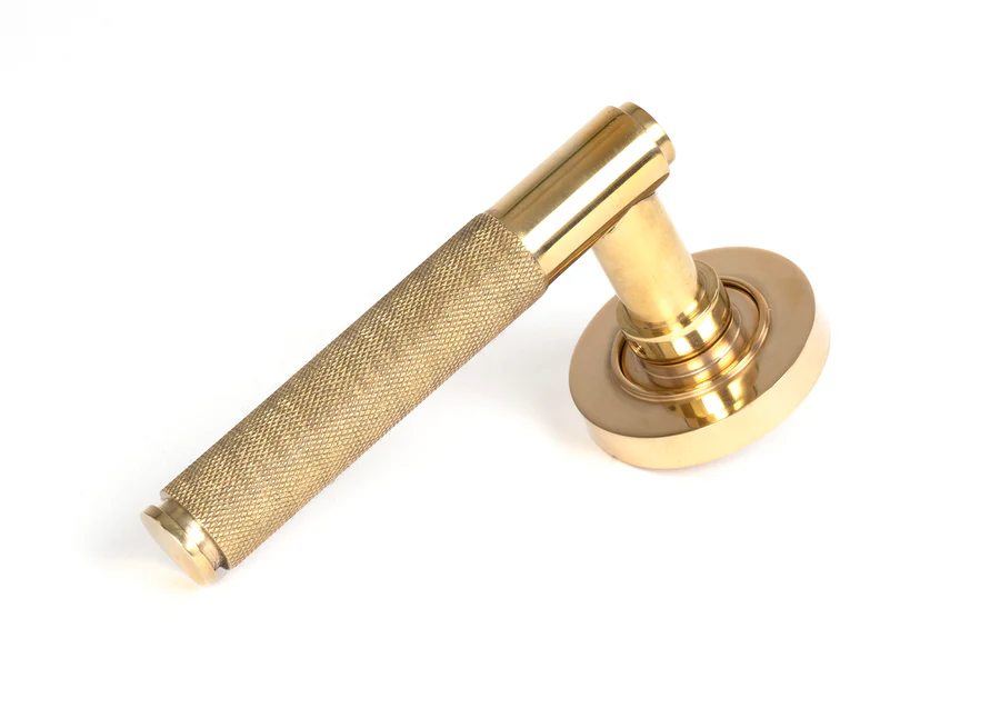 FTA 50606 POLISHED BRASS BROMPTON LEVER ON ROSE SET (PLAIN) - UNSPRUNG