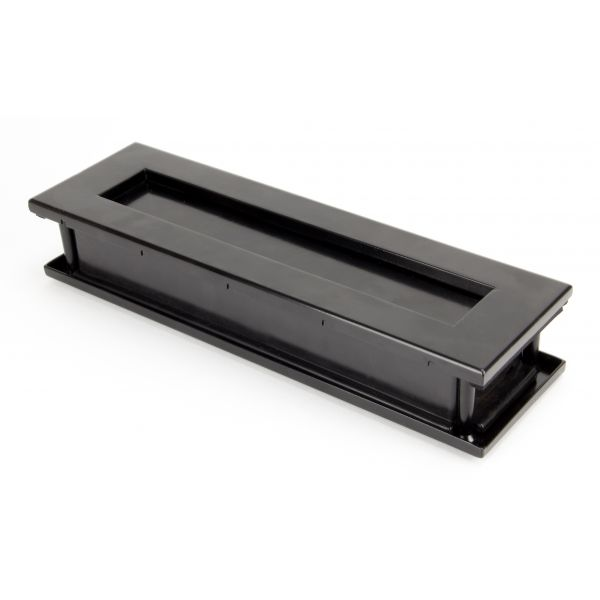 FTA 91526 BLACK TRADITIONAL LETTERBOX