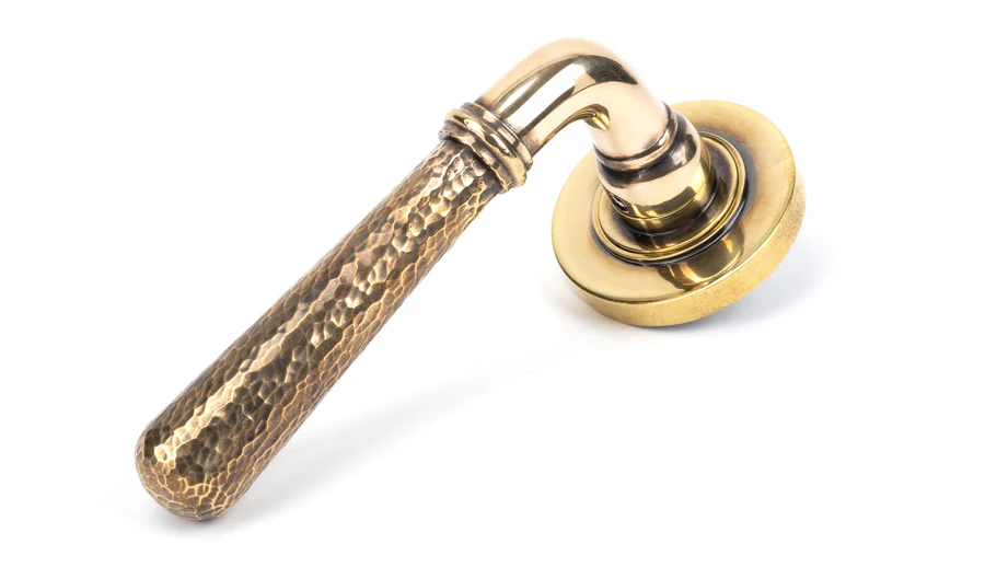 FTA 50037 AGED BRASS HAMMERED NEWBURY LEVER ON ROSE SET (PLAIN) - UNSPRUNG