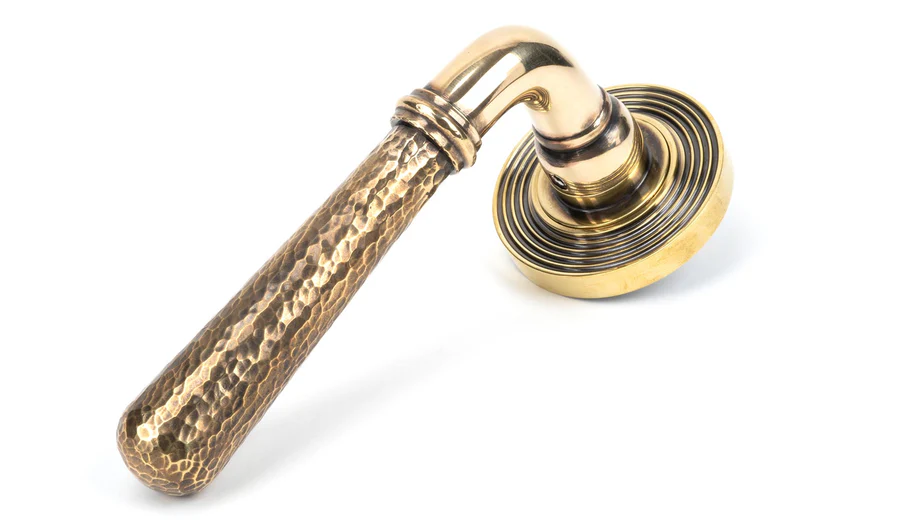 FTA 50039 AGED BRASS HAMMERED NEWBURY LEVER ON ROSE SET (BEEHIVE) - UNSPRUNG